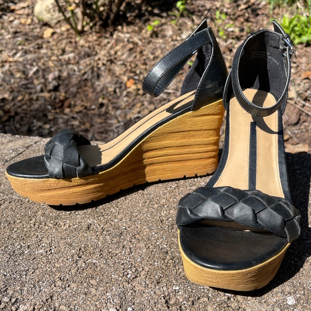 New Direction Wedges